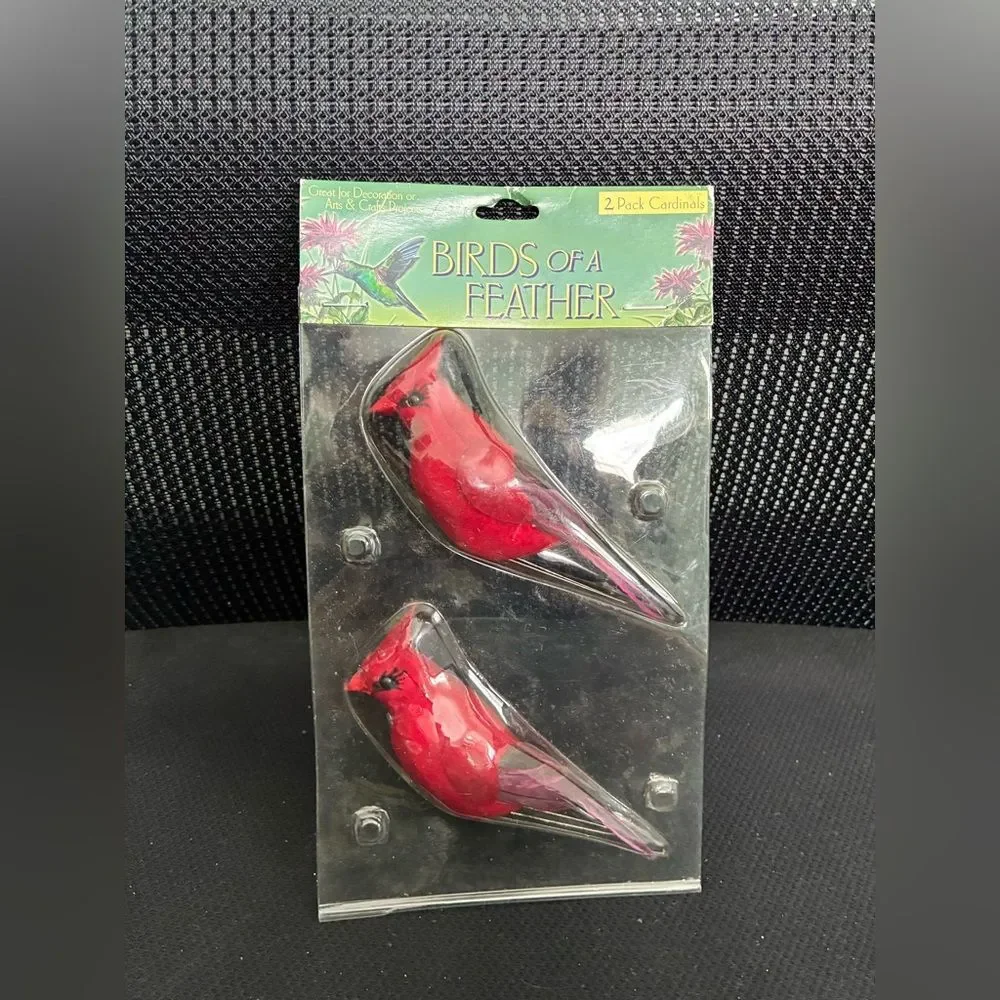 NIB Red Bird Cardinal Figurines Props Dioramas Arts and Crafts